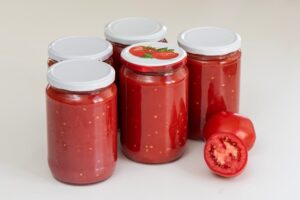 Ντομάτα σε βαζάκι: Γιατί είναι σημαντικό να κάνει «κλικ» το καπάκι;