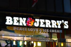 Ben & Jerry’s: Κατηγορίες για φίμωση και πιέσεις μετά την αλλαγή ιδιοκτησίας