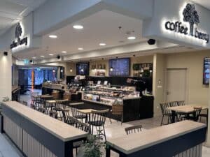 Η Coffee Berry εγκαινίασε νέο κατάστημα στο αεροδρόμιο της Βουδαπέστης