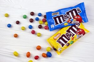 Κουφετάκια M&Ms: Έξι εργαζόμενοι στο νοσοκομείο μετά από έκθεση σε χημική ουσία στο εργοστάσιο παρασκευής