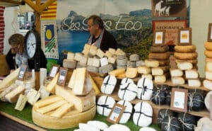 Τυριά: Τα πηκτικά, πρόσθετα και συντηρητικά (ακόμη και στα ΠΟΠ) που κρύβουν οι ετικέτες –  Έρευνα σε 1.200 ποικιλίες