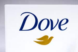 Καθαριστικά σώματος Dove: Αντιμέτωπη με αγωγή καταναλωτών η Unilever