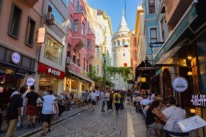Τουρκία: Τέλος στις αναγκαστικές χρεώσεις για φιλοδώρημα σε εστιατόρια και καφέ