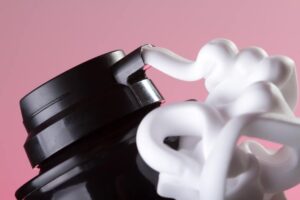 Απίθανα καθαριστικά κόλπα με… αφρό ξυρίσματος!