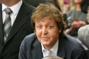 Ο Paul McCartney ζητά την απόσυρση της ευρωπαϊκής απαγόρευσης σε όρους φυτικών προϊόντων