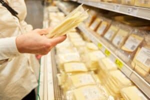 Σούπερ μάρκετ: Σε ποια τρόφιμα εφαρμόζεται από σήμερα το πλαφόν κέρδους – Έως και 5 εκατομμύρια ευρώ τα πρόστιμα