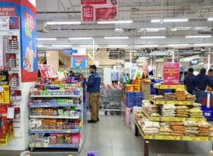 Γιατί οι τσίχλες και οι σοκολάτες τοποθετούνται κοντά στα ταμεία; Τα ψυχολογικά τρικ στα ράφια μέσα από ένα Πανεπιστημιακό πείραμα