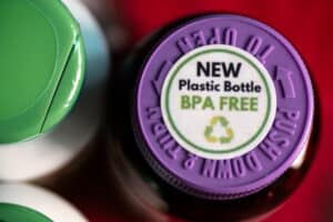 Η παγίδα των «BPA-free» προϊόντων – Γιατί τα υποκατάστατα της δισφαινόλης μπορεί να είναι πιο επικίνδυνα για τον οργανισμό