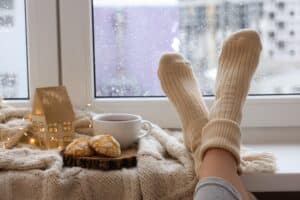 Πώς να κρατήσετε τα πόδια σας ζεστά τον χειμώνα: Ποιες κάλτσες προσφέρουν την καλύτερη προστασία