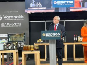 Ο Γιάννης Ανδριανός στα εγκαίνια της 12ης ΕΞΠΟΤΡΟΦ