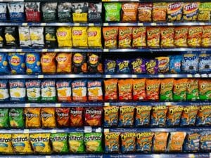 Cheetos, Lay’s, Doritos: Η PepsiCo αναγκάζεται να ρίξει τις τιμές τους