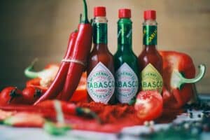 Η εταιρεία του Tabasco μηνύει δημοφιλή βότκα για «κλοπή» εμπορικής εμφάνισης