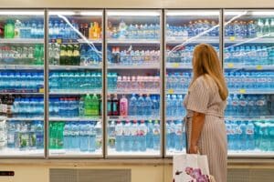 Γαλλία: 37 ενώσεις καταναλωτών ζητούν από τον Πρωθυπουργό νομοθεσία έκτακτης ανάγκης για τη διάθεση 100 τροφίμων σε τιμή κόστους - Cibum.gr