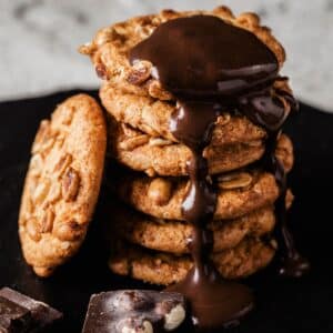 Cookies, Μπισκότα και κάθε λογής αρτοποιήματα από το Εργαστήριο Παραδοσιακών Βουτημάτων “Λούξ”!