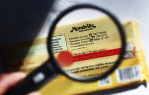 Χάσαμε το… μέτρημα! Η Mondelez (ξανά) ανακαλεί δημοφιλή σοκολάτα της λόγω σοβαρού κινδύνου