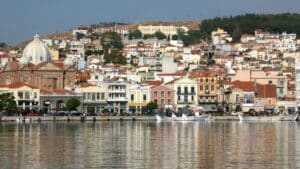 Μυτιλήνη: Κλιμακώνουν τις κινητοποιήσεις τους οι κτηνοτρόφοι – Μπλόκο στο λιμάνι και αναστολή δρομολογίων
