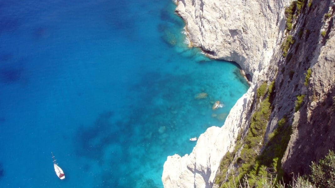 Δύο ελληνικά νησιά ανάμεσα στους 13 καλύτερους μη συμβατικούς προορισμούς του κόσμου για το 2026​