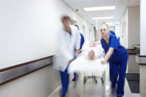 Κρούσμα βακτηριακής μηνιγγίτιδας στο ΑΠΘ: 19χρονος φοιτητής νοσηλεύεται διασωληνωμένος στη ΜΕΘ - Cibum.gr