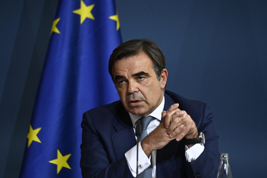 Ο Ιταλός υπουργός Γεωργίας έρχεται στην Αθήνα για διμερή συνάντηση με τον Σχοινά