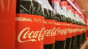 Coca-Cola: Διαφορετικό μάρκετινγκ για πλούσιους και φτωχούς καταναλωτές μέσω τεχνητής νοημοσύνης