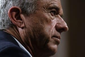Μετωπική σύγκρουση για τα νοσοκομειακά πιάτα: Ο RFK Jr. «σπρώχνει» κρέας και βούτυρο, οι καρδιολόγοι προειδοποιούν για «υγειονομική βόμβα»