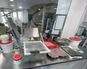 Έλληνας Φαρμακοποιός και βιολόγοι στο κύκλωμα παράνομων φαρμάκων αδυνατίσματος με τζίρο 1 εκατ. ευρώ (βίντεο)
