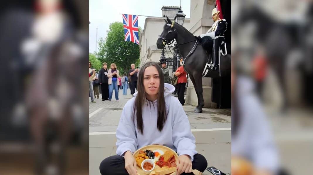 Viral βίντεο: Influencer κάνει πικνίκ δίπλα σε Βασιλικό Φρουρό και αρνείται να φύγει