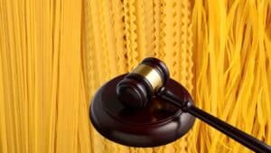 Εταιρεία ζητούσε 250.000 από περιοδικό επειδή δημοσίευσε καταγγελία για έντομα στα ζυμαρικά της - Η απόφαση σταθμός του δικαστηρίου
