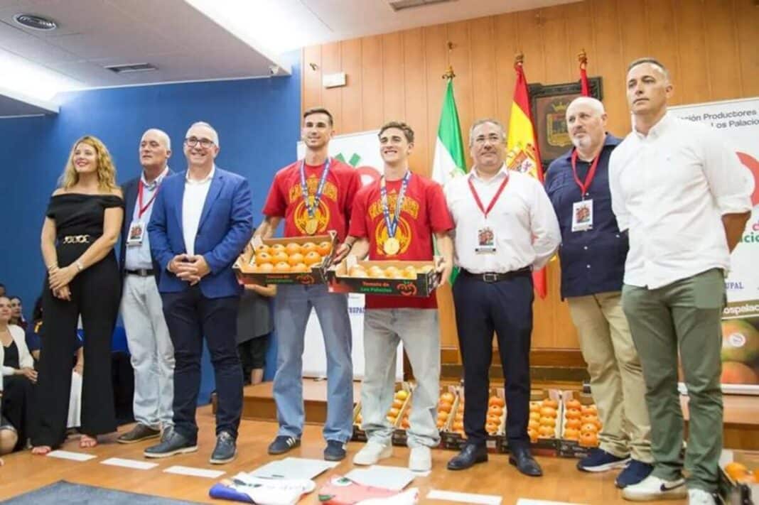 Πρωταθλητές κόσμου και… πρωταθλητές στις ντομάτες! Η ξεχωριστή ανταμοιβή δύο Ισπανών διεθνών ποδοσφαιριστών