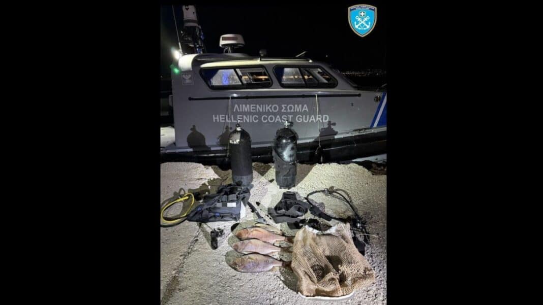 Παράνομο ψάρεμα: Χρήση καταδυτικής συσκευής και υποβρύχιου φωτισμού οδήγησε σε κατασχέσεις στην Κόρινθο