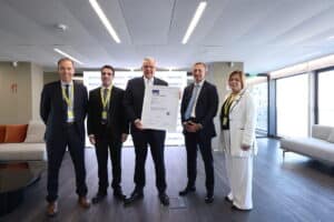 Η TÜV NORD Hellas φέρνει την πρώτη πιστοποίηση ISO/IEC 42001 στον ελληνικό χρηματοπιστωτικό κλάδο
