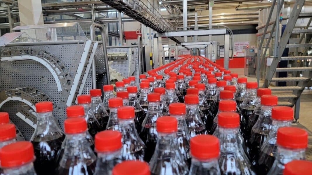 Coca-Cola: Κλείνει εργοστάσιο εμφιάλωσης - 175 απολύσεις έως το τέλος του 2026