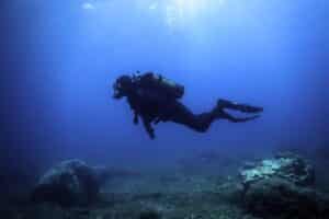 Ρομπότ με τεχνητή νοημοσύνη «διαβάζει» την αναπνοή των δυτών μέσα από τις φυσαλίδες