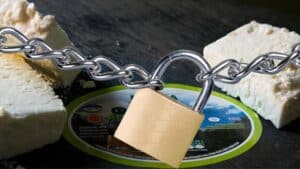 Ελλάδα: Λουκέτο στο τυροκομείο της "Φέτα ΠΟΠ Βυτίνα" - Το χρονικό από το κρούσμα λιστερίωσης, έως και ανάκληση του ΕΦΕΤ