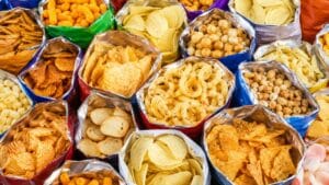 Ανακαλούνται 6.860 σακούλες σνακ... Πόσες χρωστικές μπορεί να περιέχει ένα "απλό" σνακ;