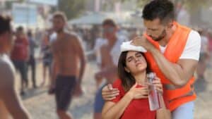 72 άτομα με θερμική εξάντληση σε συναυλία και καταγγελίες για έλλειψη νερού - Πώς θα προστατευτείτε σε υπαίθριες εκδηλώσεις
